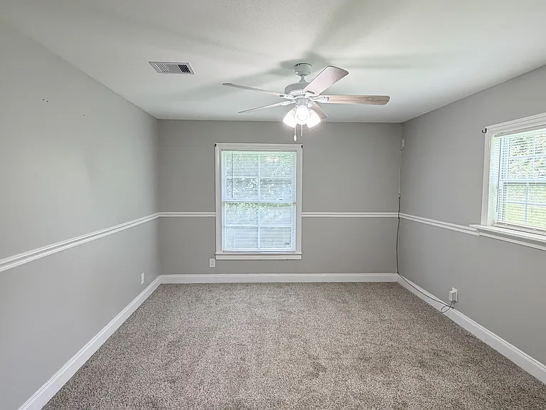 809 Beecher St — Photo 17