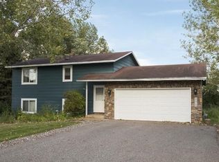 9510 Timberwood Rd, Chaska, MN 55318