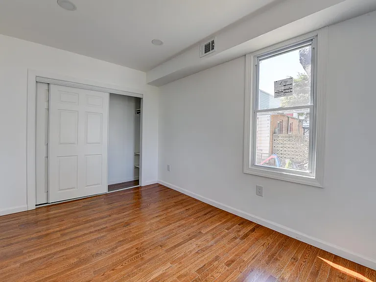 1103 Grand Ave #1 — Photo 10