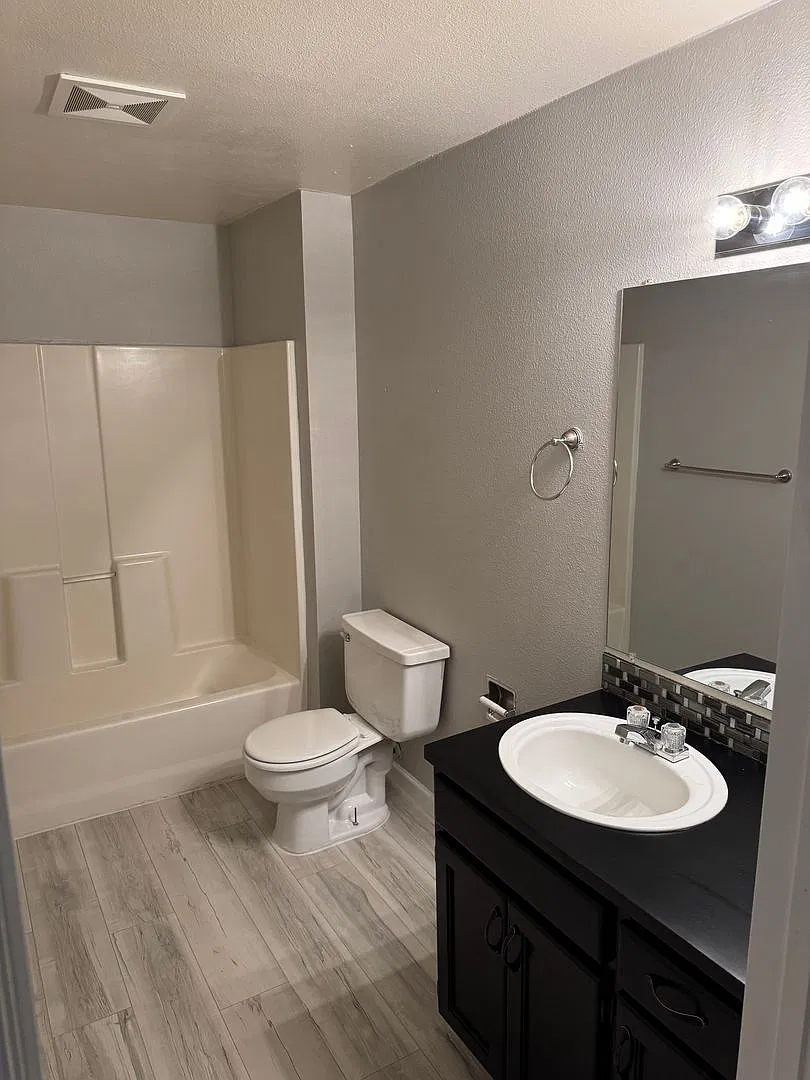 Summerpark Apartments — Photo 3