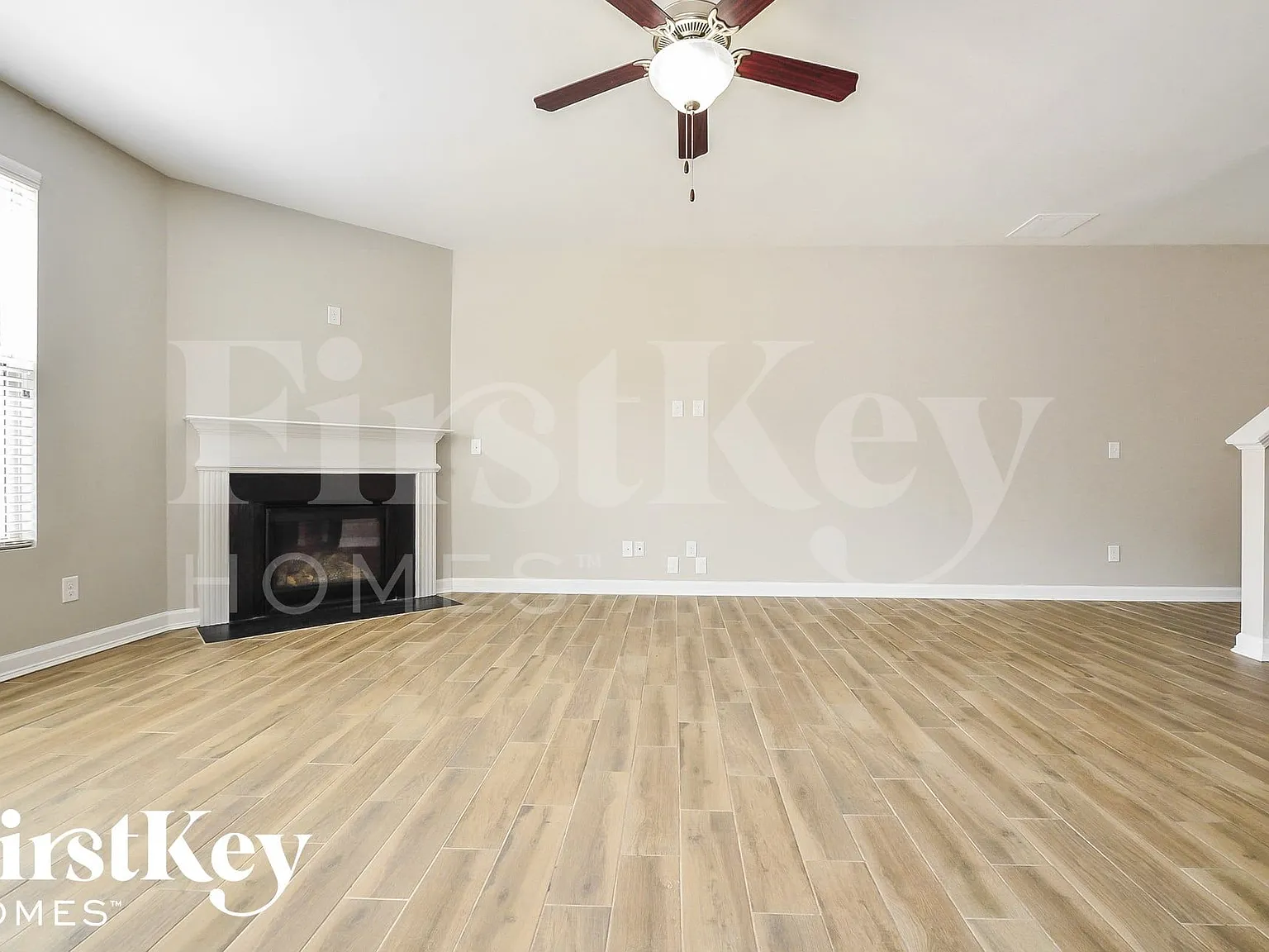 3 bed, 2.5 bath, 2022 sqft, $2,465 — Photo 2