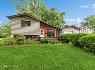 921 Elma Ave, Elgin, IL 60120