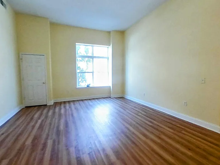 358 Rector St #217D — Photo 5