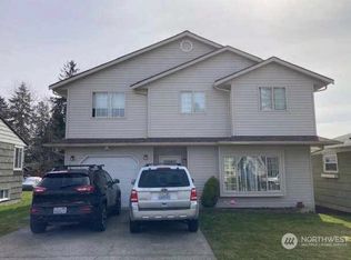 353 E St, Blaine, WA 98230