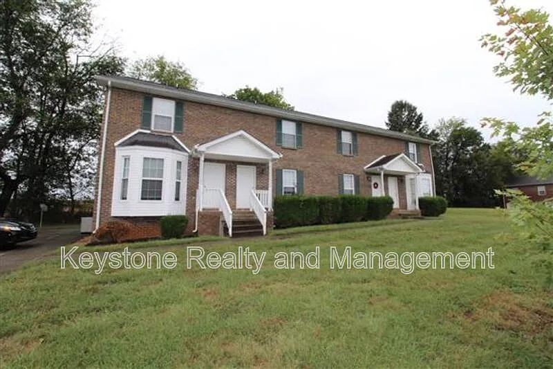 2446 Caroline Dr #D