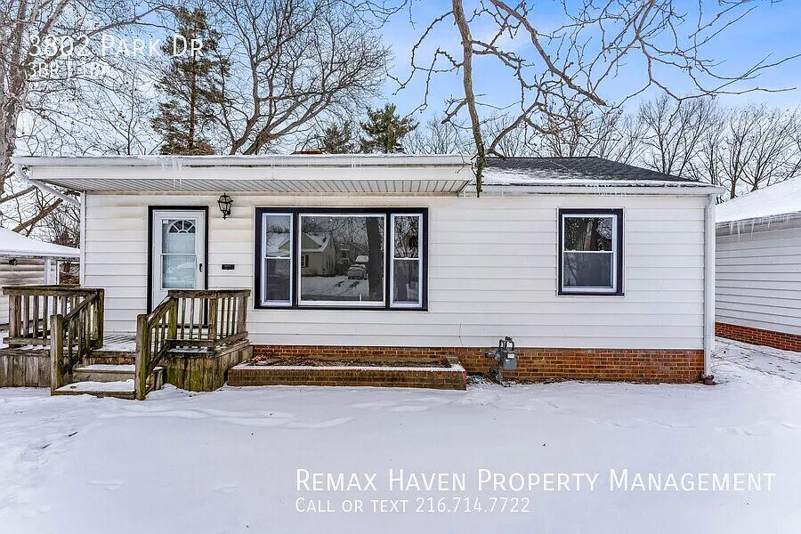 3802 Park Dr photo 1