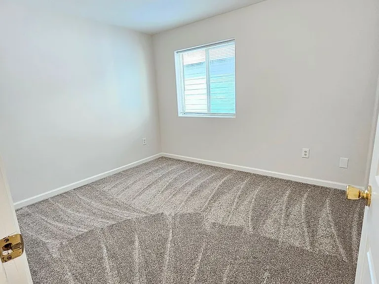 9833 N Lombard St — Photo 15