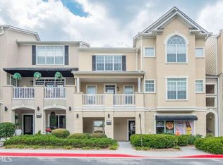 2015 Barrett Lakes Blvd NW, Woodstock, GA