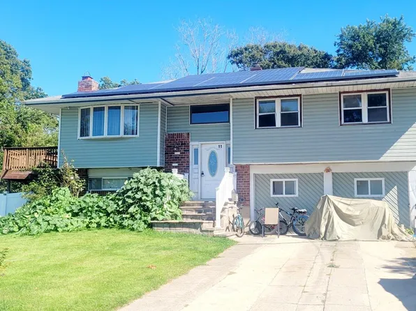 11 Churchill Drive, Brentwood, NY 11717