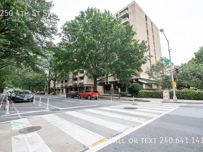 1250 4th St SW #W604 — Photo 28