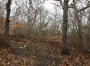 98 Kings Hwy W, CHILMARK, MA 02535