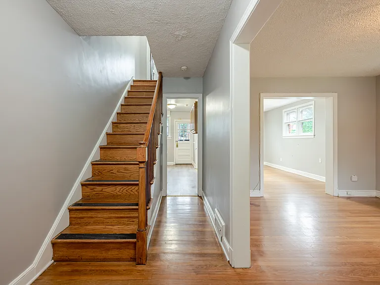 4724 Blaine St NE — Photo 7