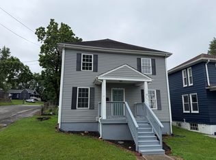 425 Jefferson Ave, Vinton, VA 24179
