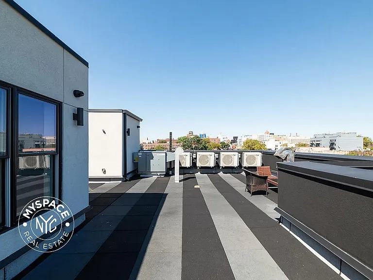 19 E 31st St #4B — Photo 12