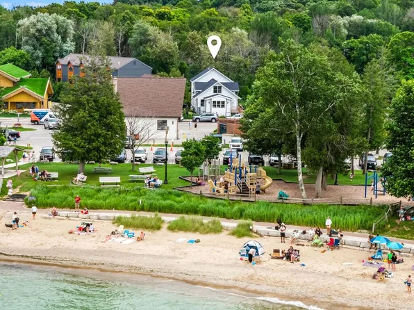 10678 N Bay Shore Dr Unit 1, Sister Bay, WI 54234