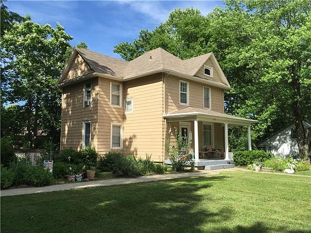 1st image of 1028 Kiowa St