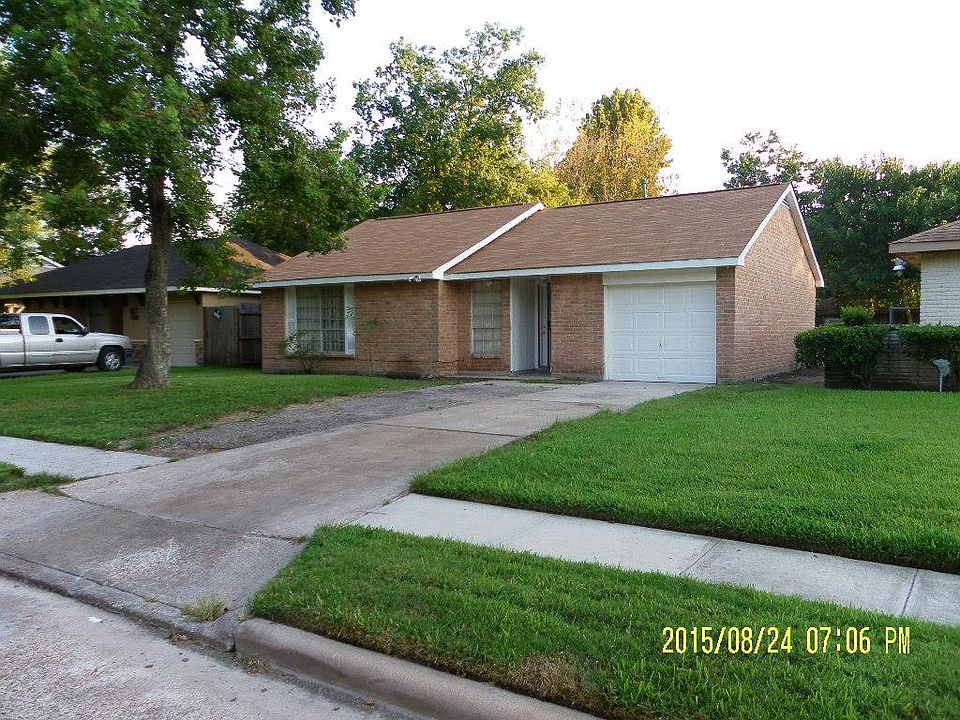 1st image of 6426 Sandy Oaks Dr