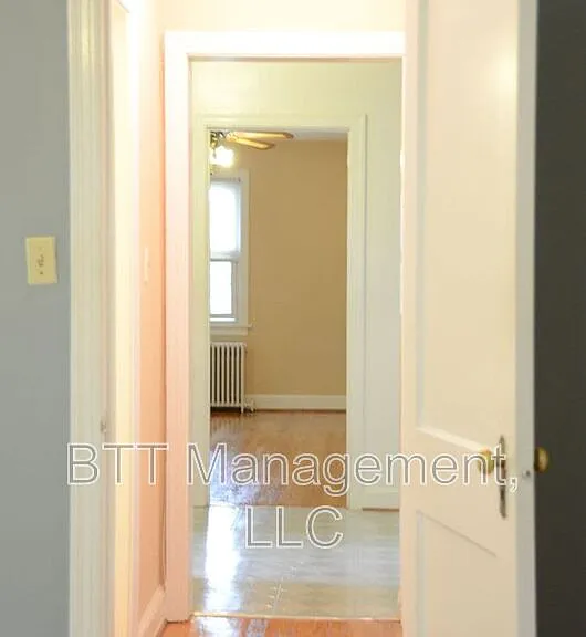 8210 Greenwood Ave #4 — Photo 8
