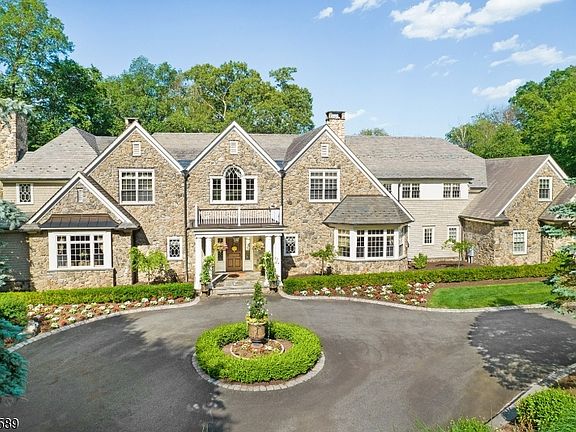 3rd image of 4 Rainetree Rdg