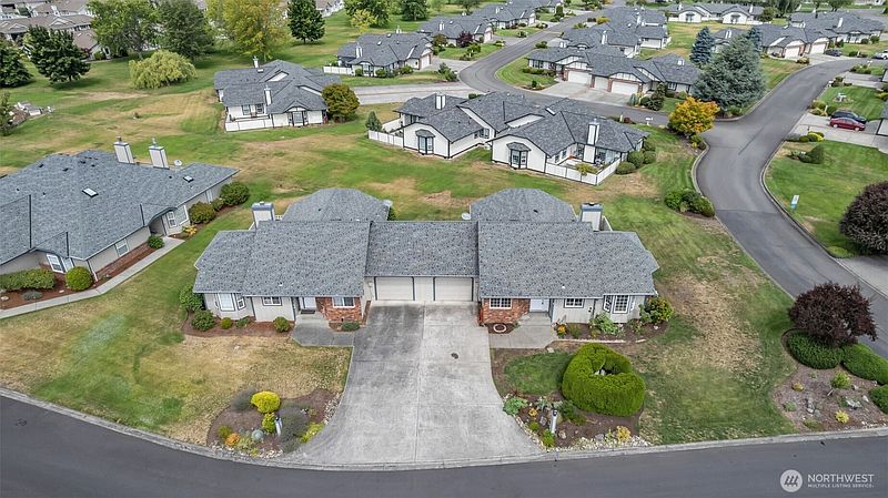2nd image of 893 N Oxford Way