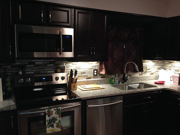 4th image of 4706 Milan Dr