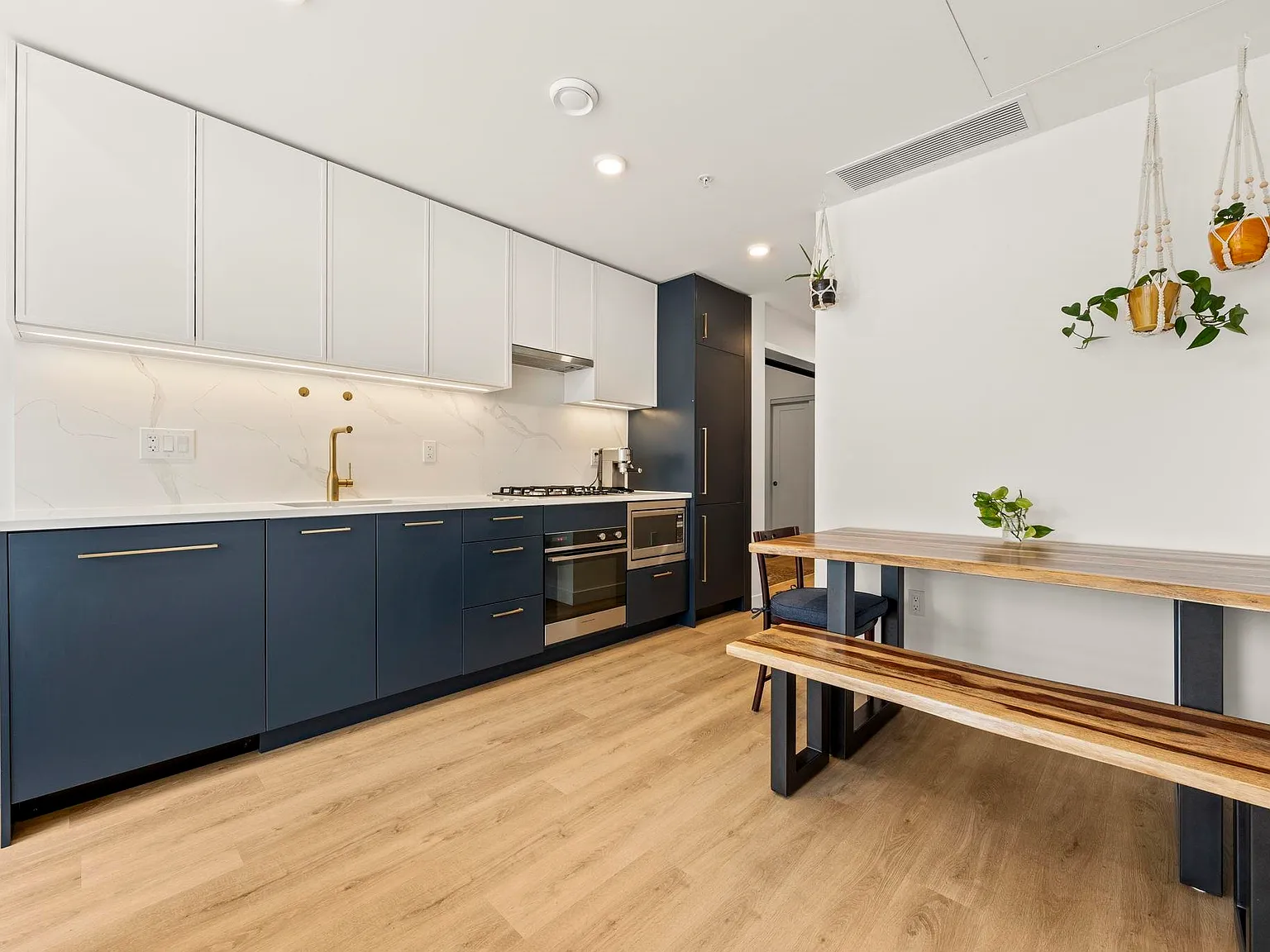 1 bed, 585 sqft, $2,250 — Photo 3
