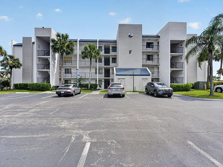 1605 S US Highway 1 #F306 — Photo 1