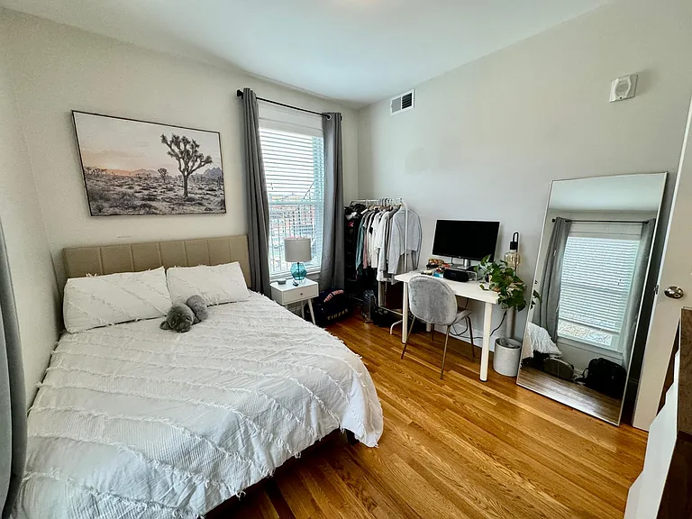 405 S Huntington Ave #2R — Photo 30