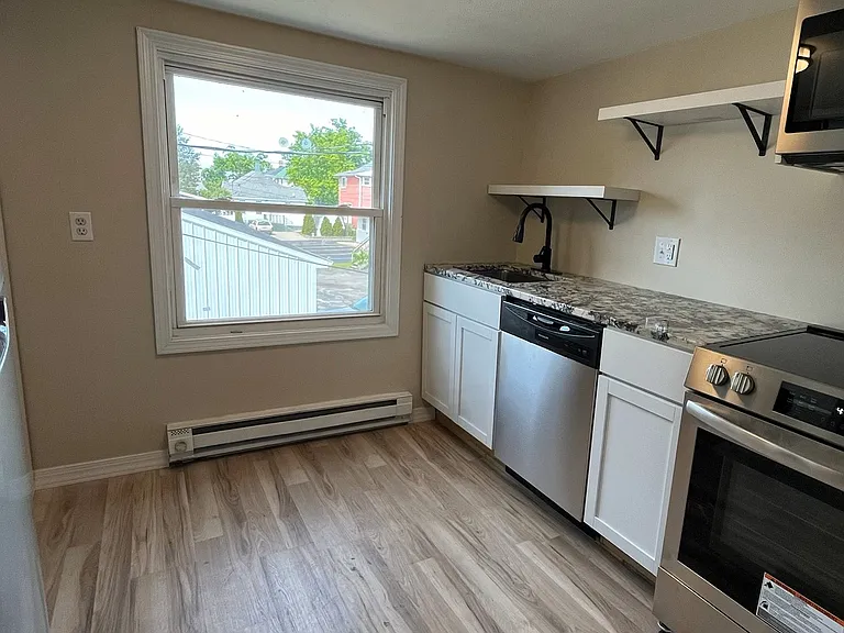 613 Jones St #1 — Photo 11