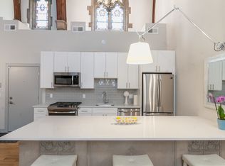 2900 W Logan Blvd #203, Chicago, IL 60647