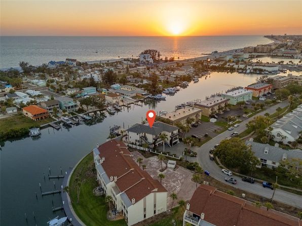 12400 Capri Cir N UNIT B