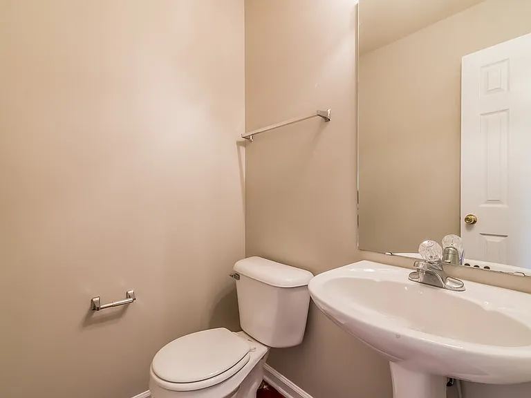 2301 Leighton Way — Photo 15
