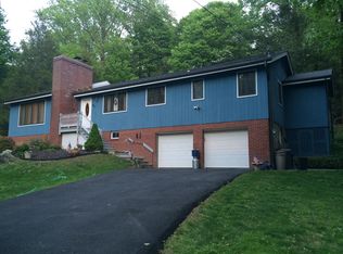 41 Rock Hill Rd, Putnam Valley, NY 10579