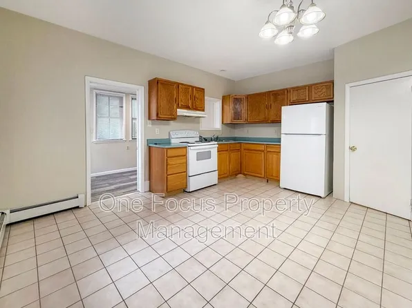 537 W Main St, Bloomsburg, PA 17815
