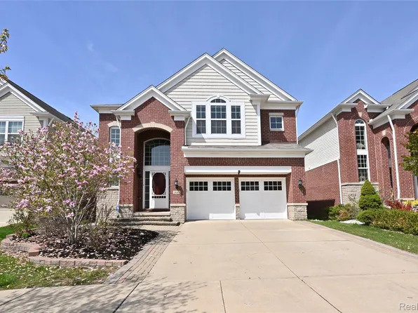28381 Clymer Dr, Novi, MI 48377