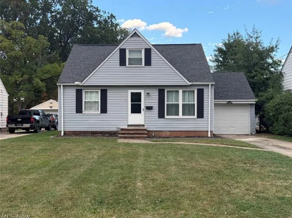 1719 E 300th St, Wickliffe, OH 44092