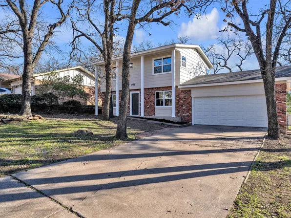 857 Timberhill Dr, Hurst, TX 76053