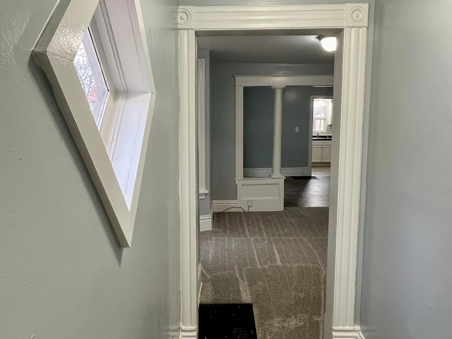 3 bed, 799 sqft, $1,400 — Photo 2