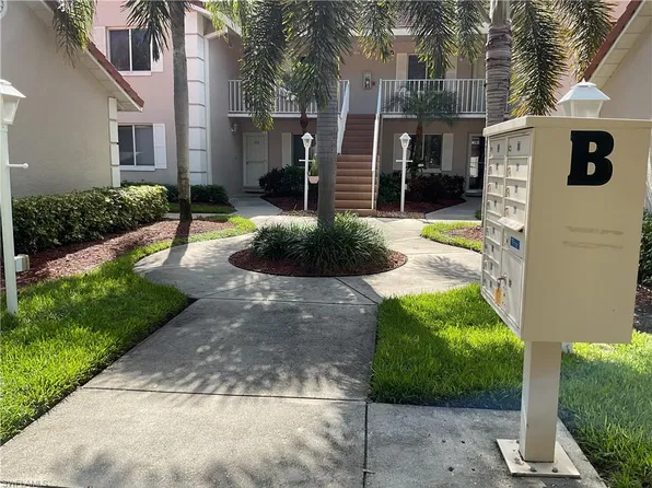 6740 Dennis CIR #103, NAPLES, FL 34104