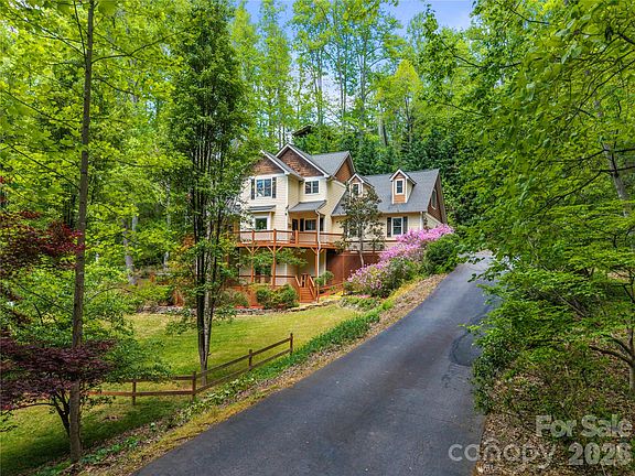2nd image of 128 Churchill Downs Dr
