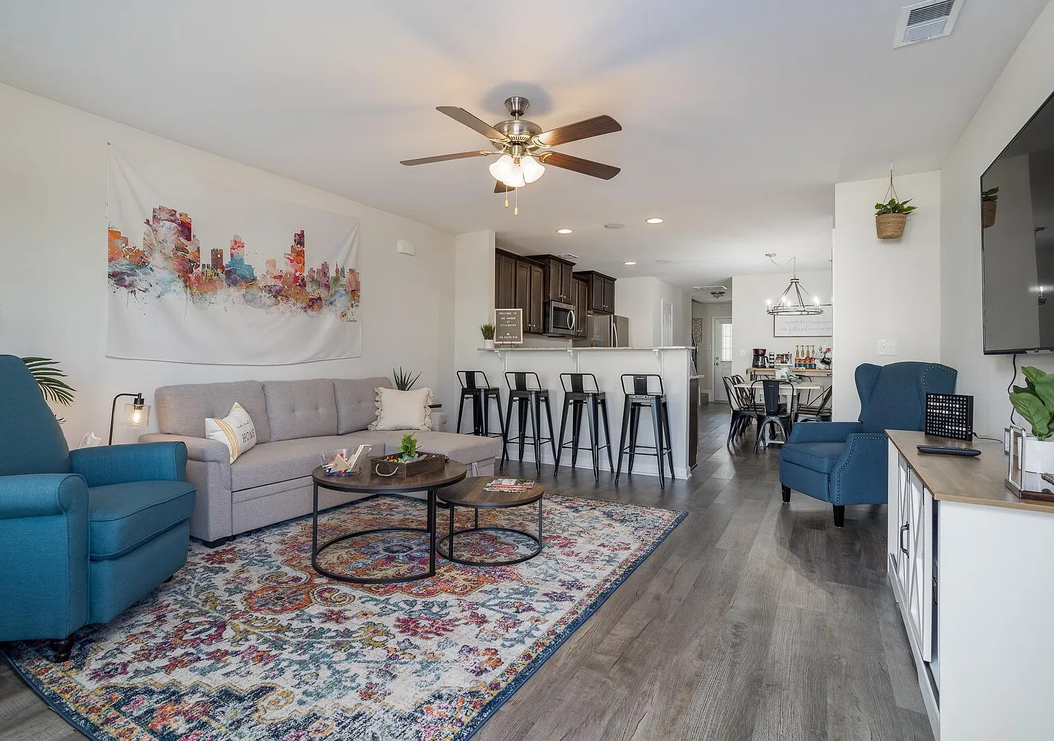 Fully Furnished 3 Bedroom 2.5 Bathroom Townhouse In West Columbia — Photo 4