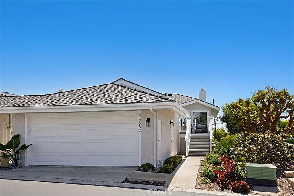 3 bed, 2090 sqft, $7,500 — Photo 2