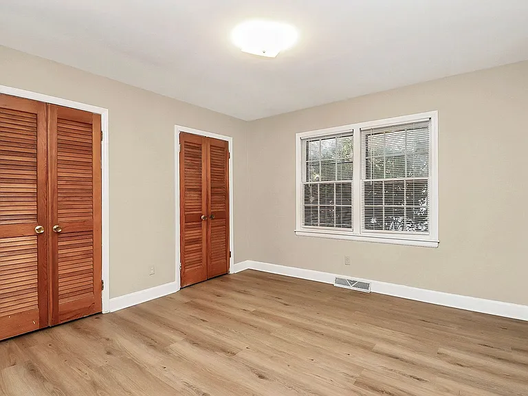 3728 Dresden Dr E — Photo 13