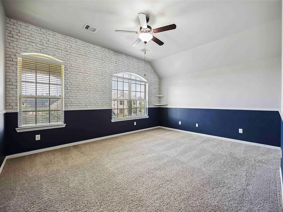 13318 Cameron Reach Dr