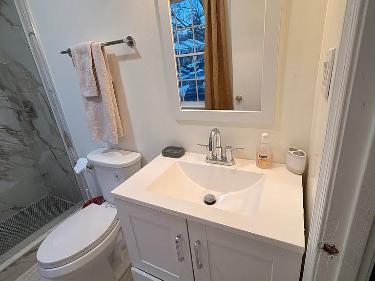 8475 Kitchener Dr — Photo 17