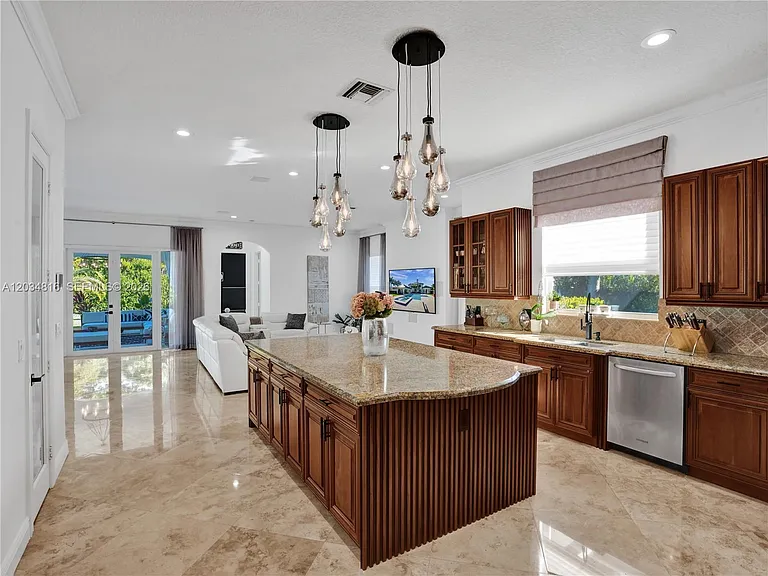 14321 Jockey Cir N — Photo 33