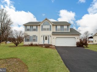 1076 Hostetter Rd, Hanover, PA 17331