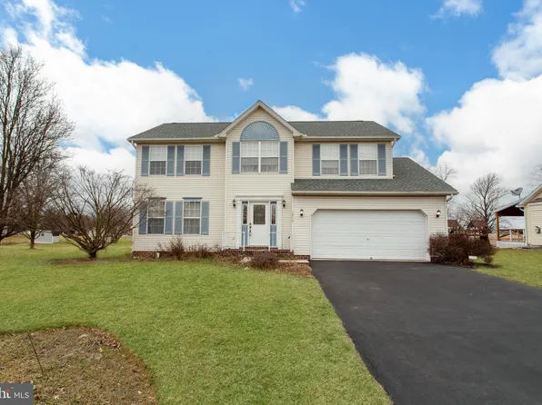 1076 Hostetter Rd, Hanover, PA 17331