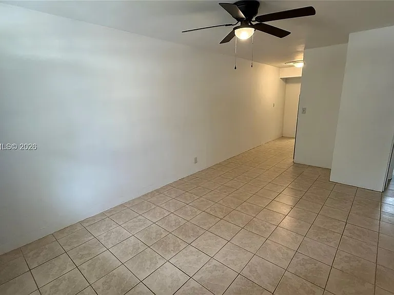 4940 SW 28th Ter #S — Photo 5