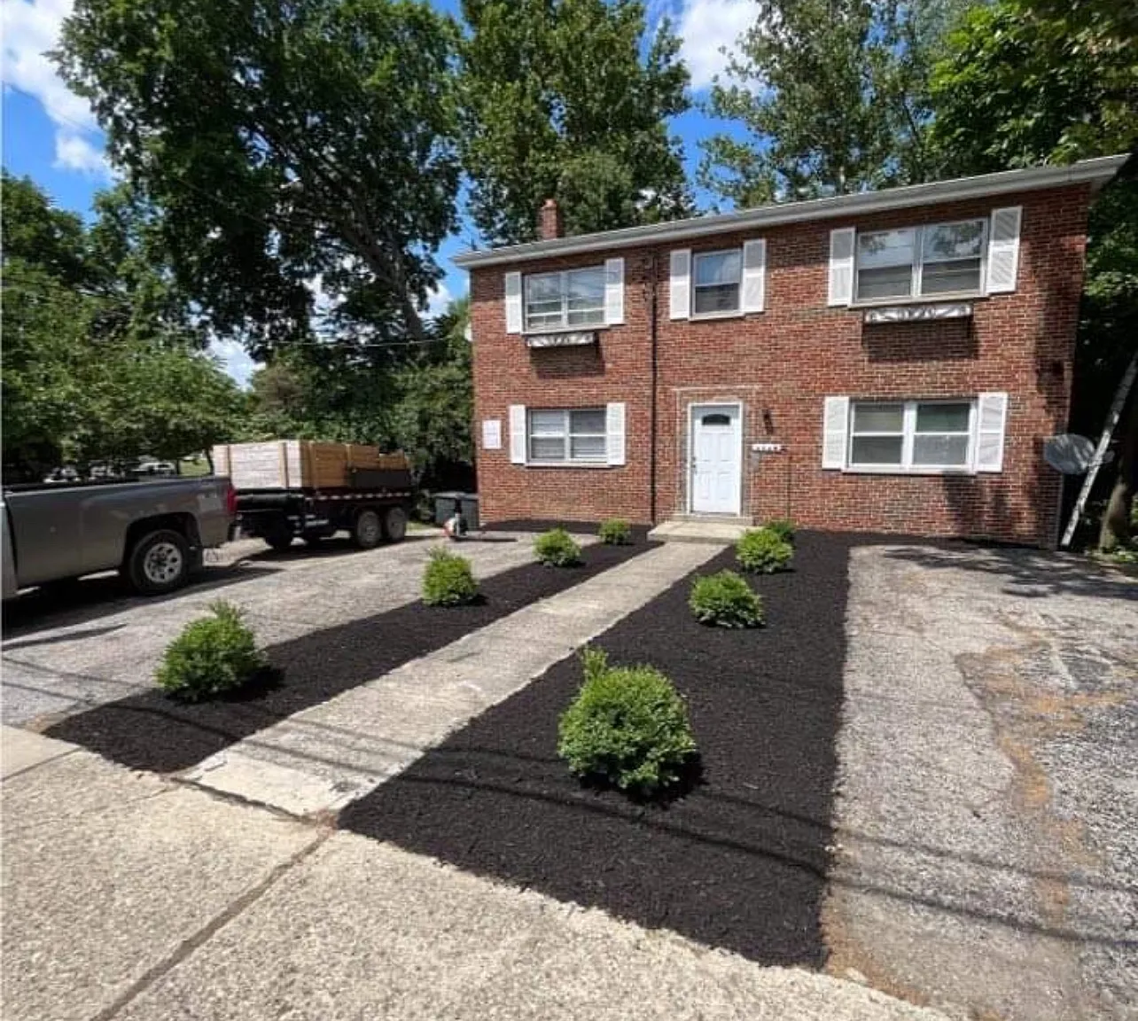 100 Clinton Springs Ave — Photo 1